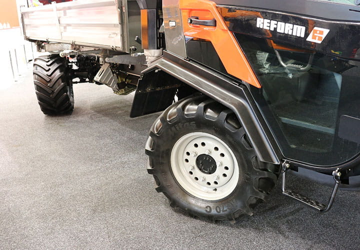 AC 70 G (MPT) Mitas pneus